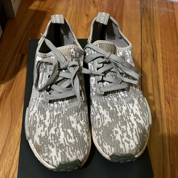 Adidas NMD R1 in green - Picture 2 of 6